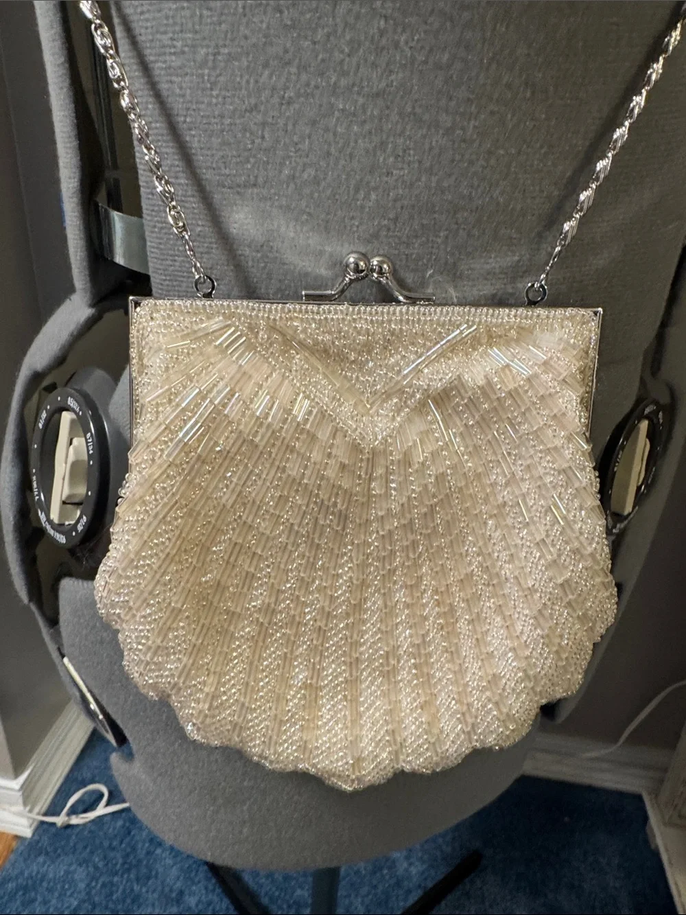 Metaphor Beaded Shell Clutch in Ivory